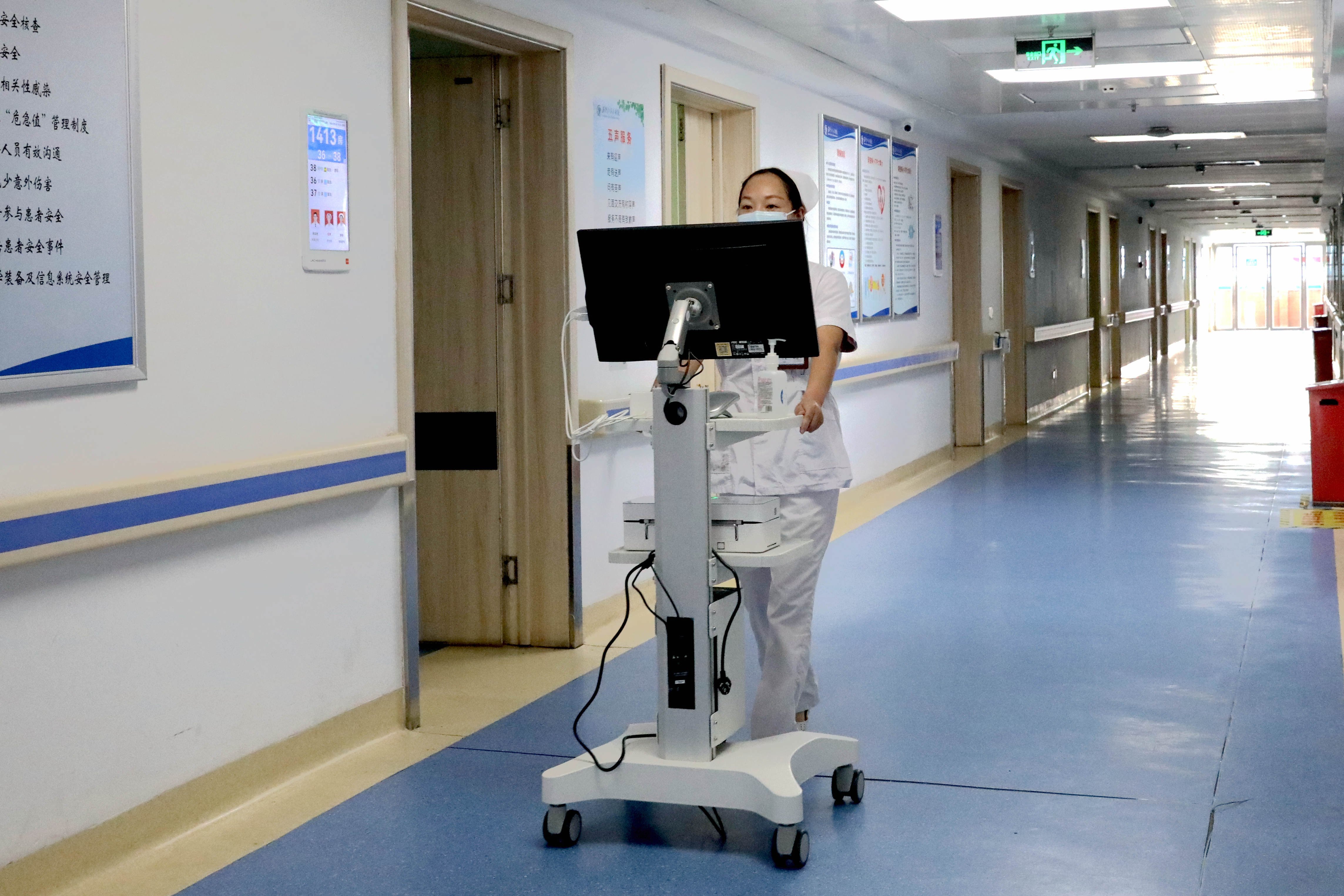午夜精品白在线观看
