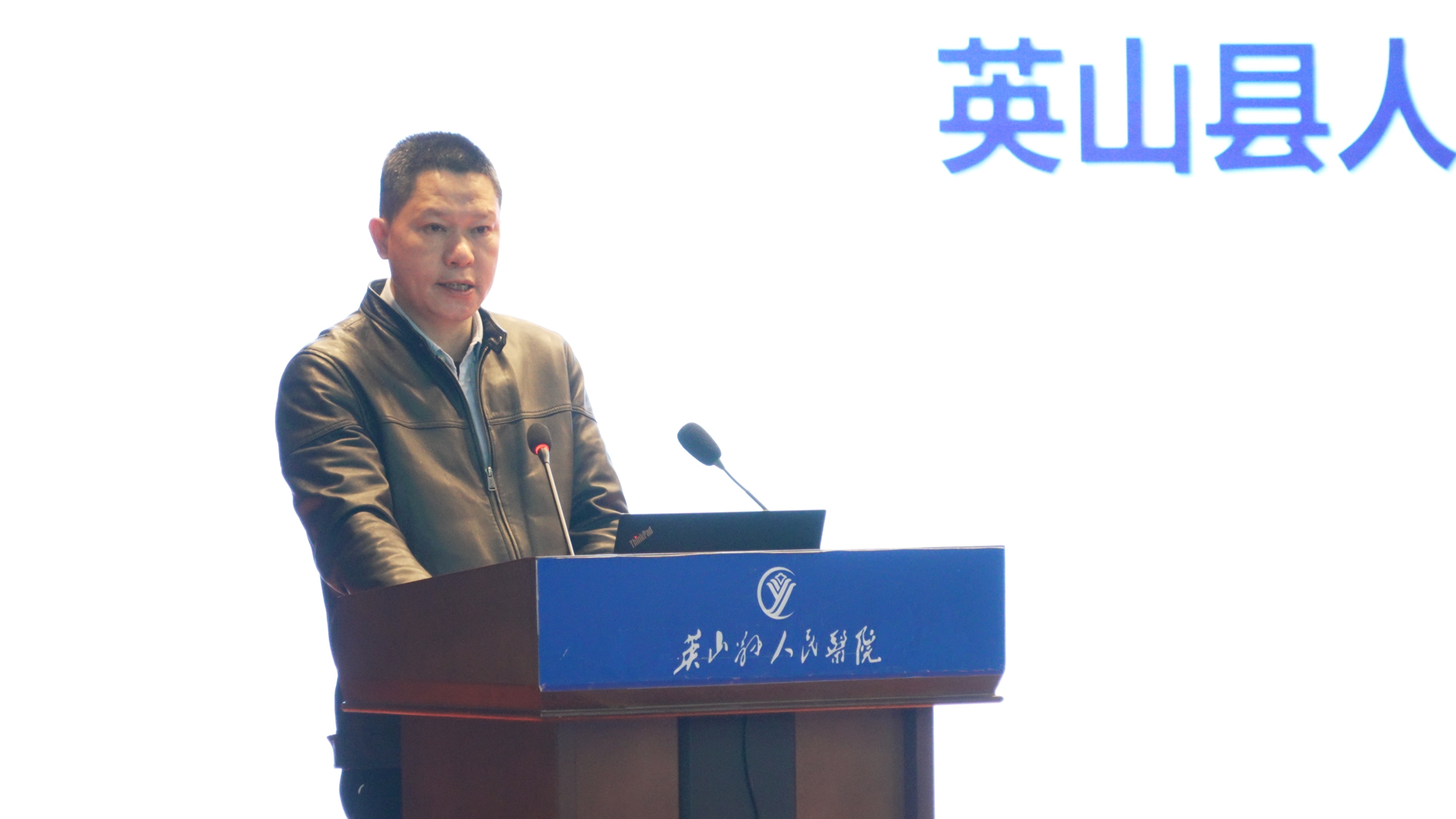 午夜精品白在线观看
