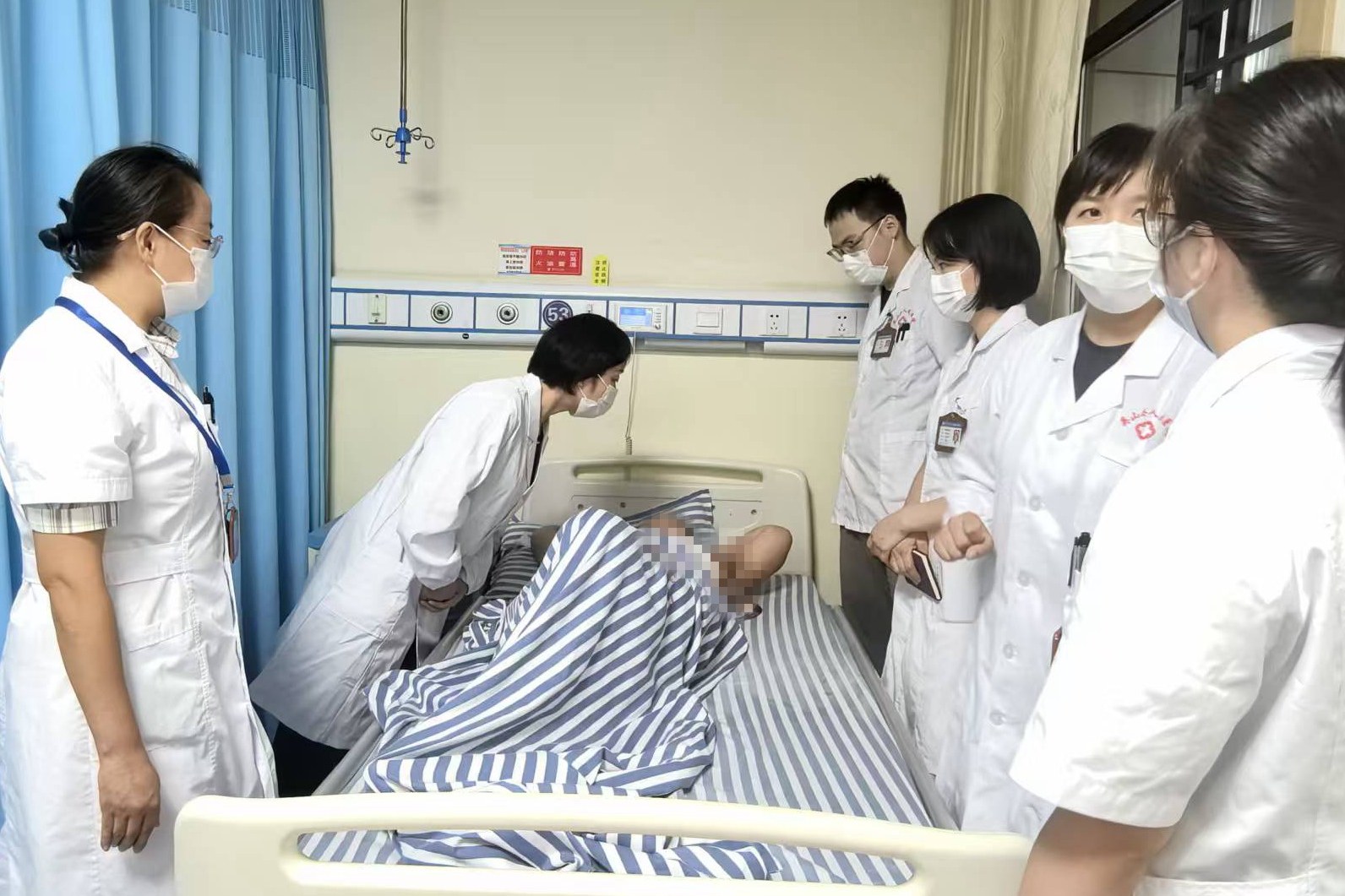 午夜精品白在线观看